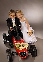 Chlapecký oblek černý